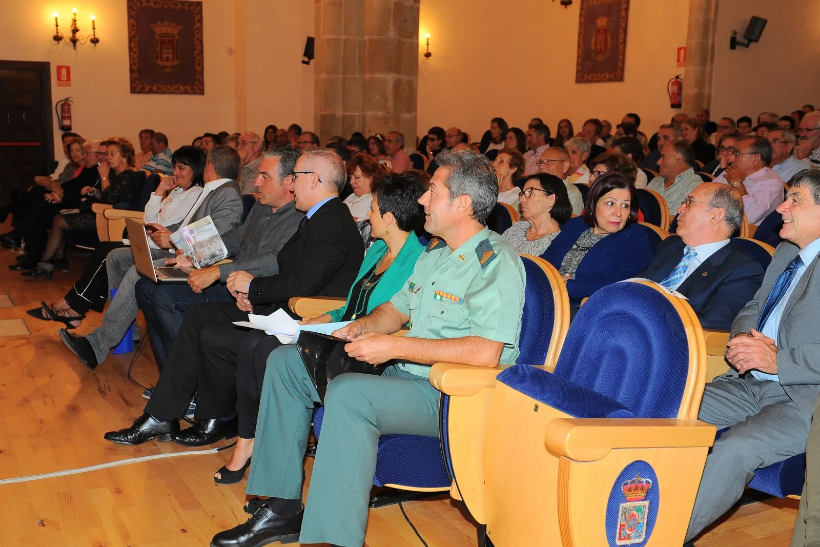 Asistencia de donantes Asistencia de donantes