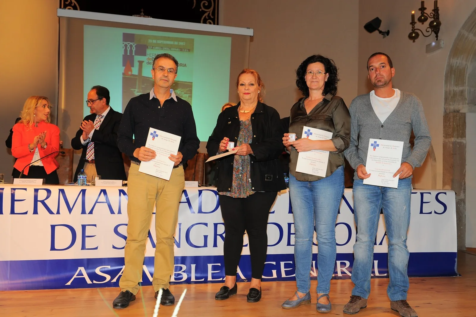 Donantes con medalla de oro, 40 donaciones Donantes con medalla de oro, 40 donaciones